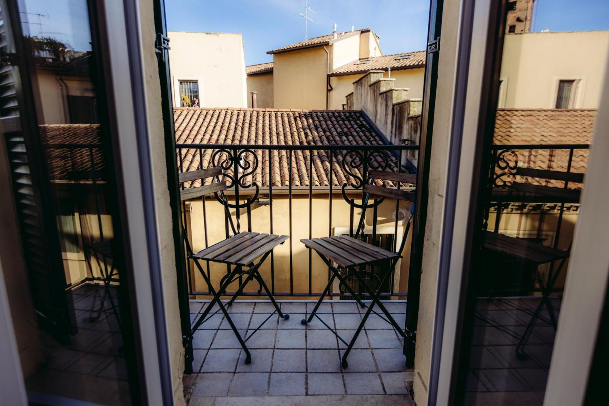 Eap Suites, Werona Zewnętrze zdjęcie